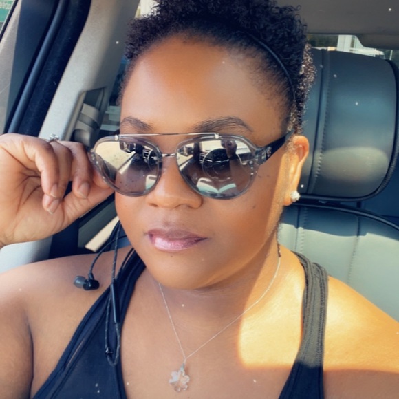 Meet your Posher, Foxy - Picture 1 of 1